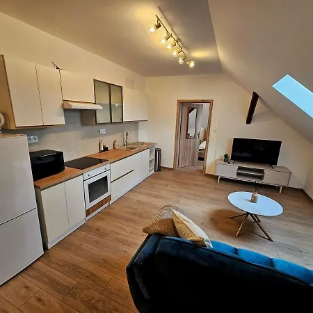 Utulny Podkrovny Apartman, Pet Friendly 마틴